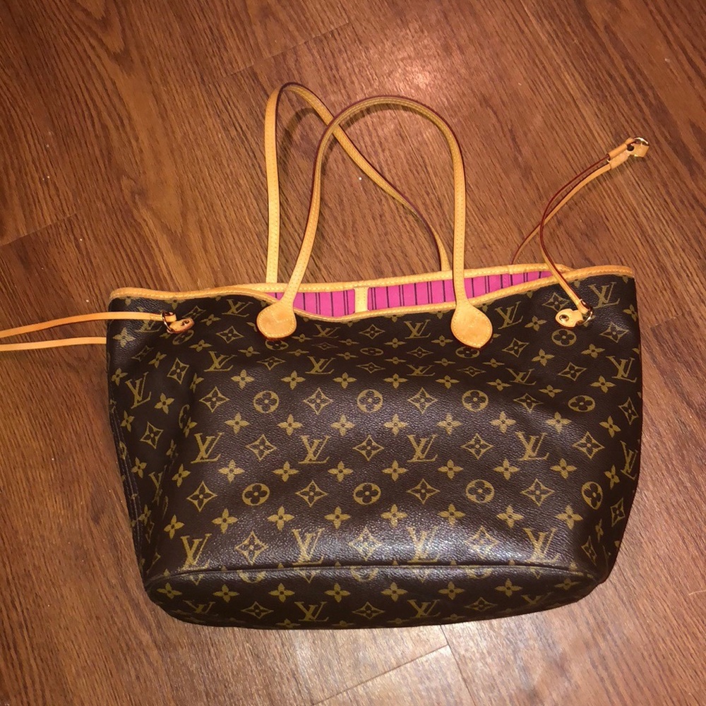 Louis Vuitton Purse. Originally $1,200